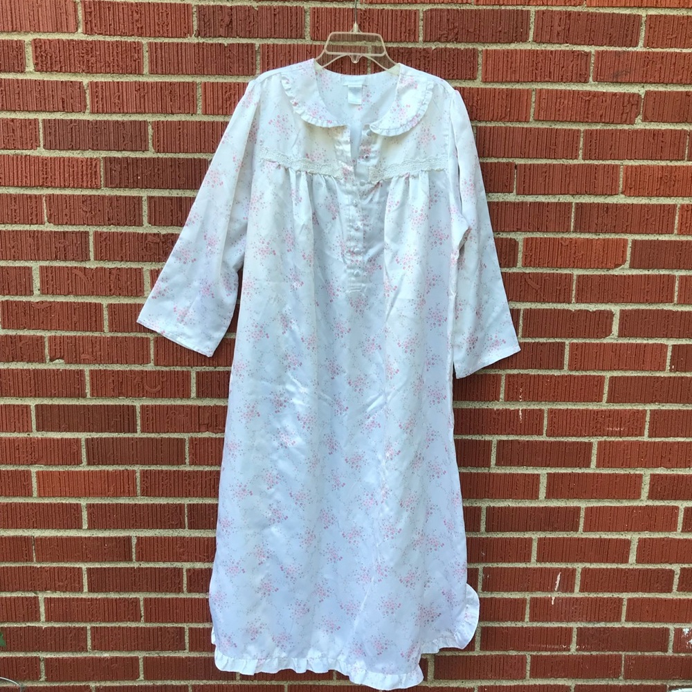 womens White Nightgown Pink Floral Accents size medium cottagecore grandmacore